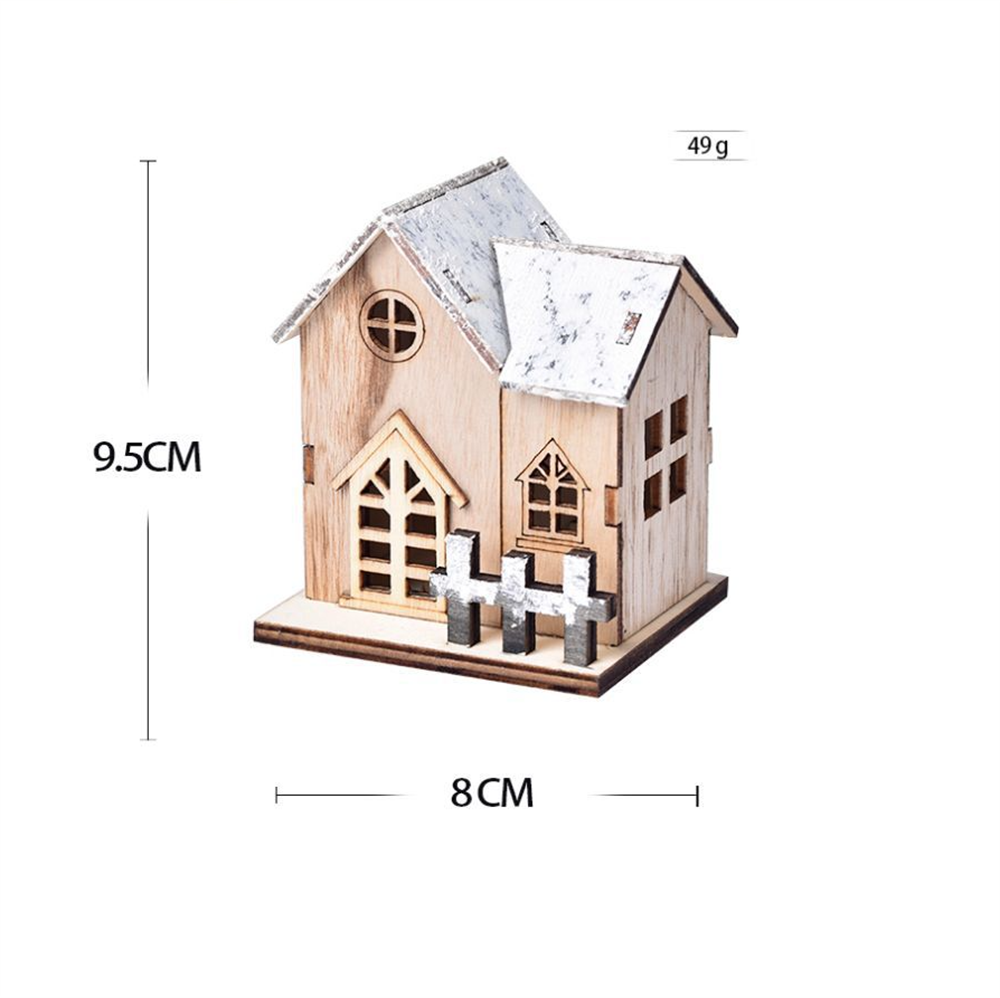 Maisonnette éclairée en bois